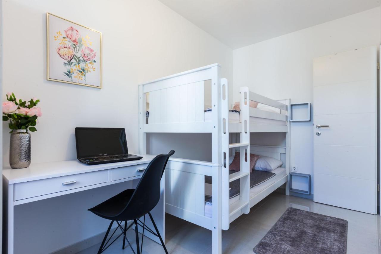 Apartament Petra Modern With Free Parking And Bbq