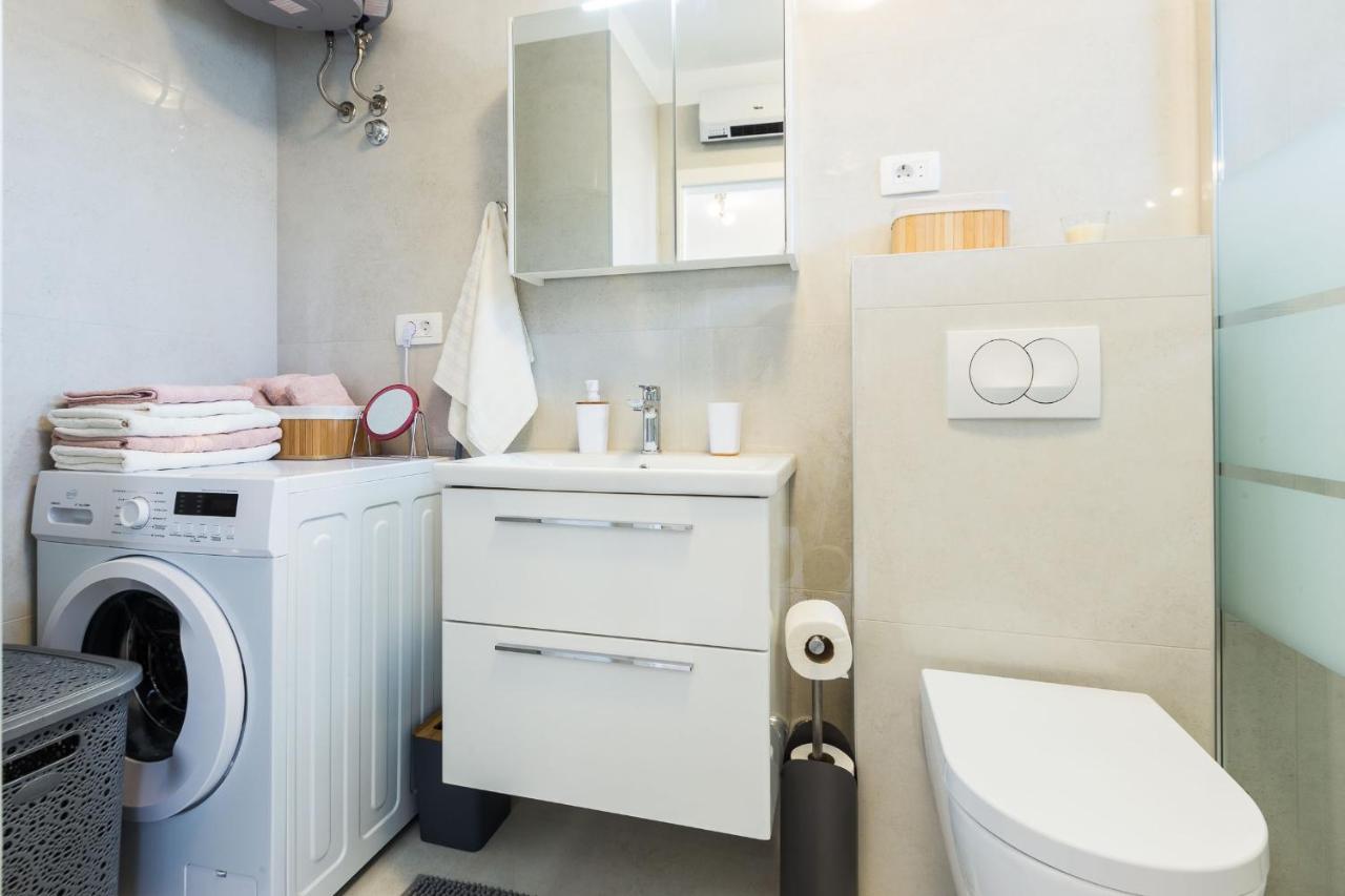 Petra Modern With Free Parking And Bbq Apartament Zadar