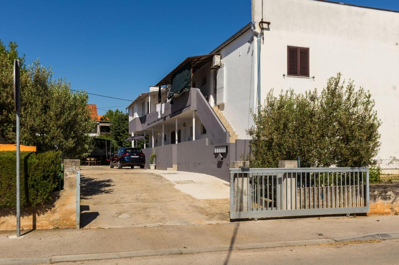 Petra Modern With Free Parking And Bbq