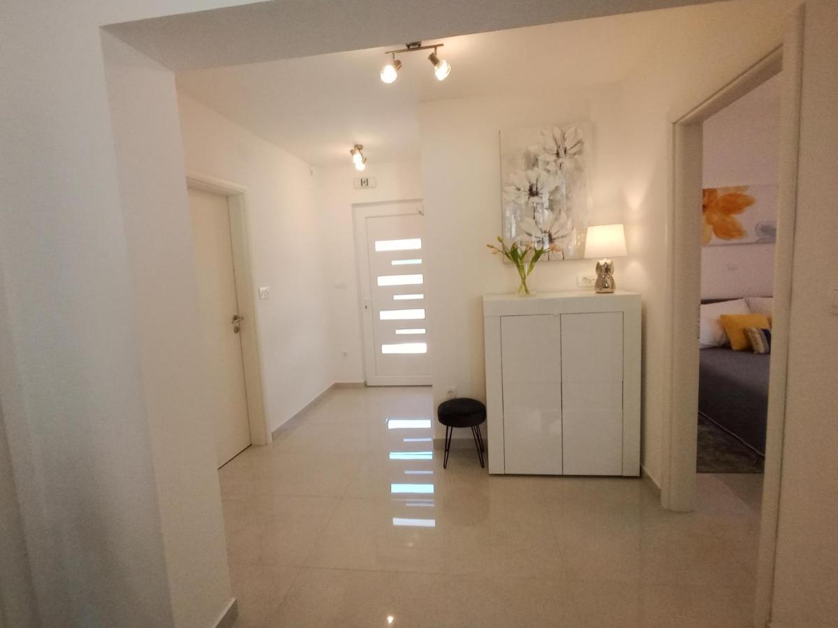 Apartament Petra Modern With Free Parking And Bbq Zadar